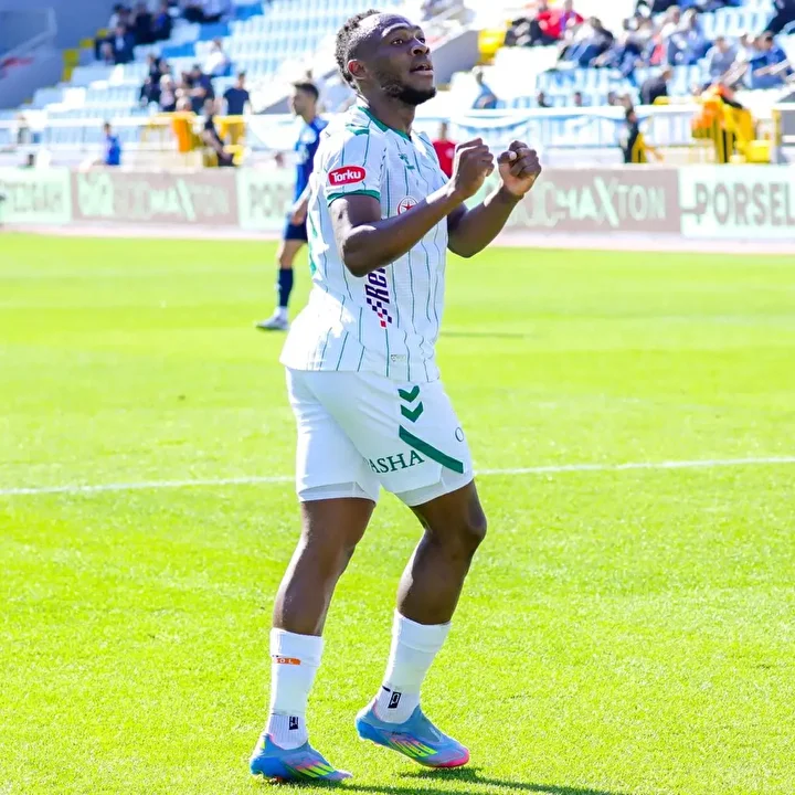 super ligde haftanin 11ine trabzonspor damgasi derbiden tek isim takimda 9 TYf4i286