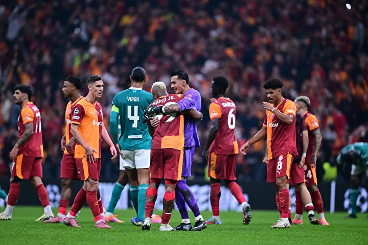 tarihi galibiyeti bu turlu tebrik ettiler iste galatasarayi kutlayan tek super lig takimi 0