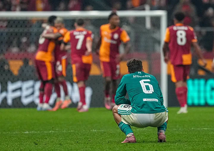 tarihi galibiyeti bu turlu tebrik ettiler iste galatasarayi kutlayan tek super lig takimi 1 VhAhbUOO
