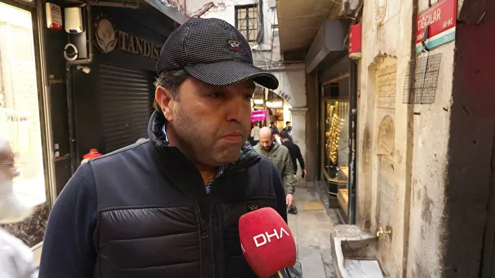 Tarihi tepe sonrası altında alarm: Uzmanlar kıymetlendirdi, 'Düne nazaran fiyat biraz gerilemiş üzere duruyor' 8 tarihi tepe sonrasi altinda alarm uzmanlar kiymetlendirdi dune nazaran fiyat biraz gerilemis uzere duruyor UCBwQsBB
