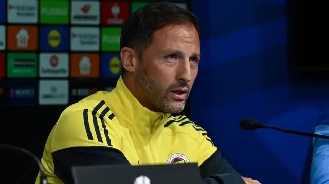 tedescodan niceli futbolcuya ovgu dolu kelamlar bu onun kalitesini gosteriyor 2j8YB1GR.webp