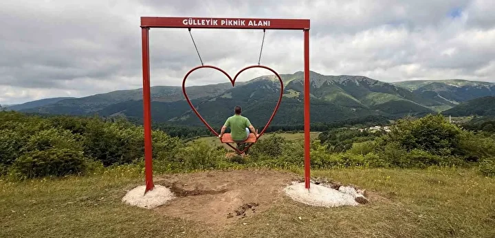 tokat ve ordu ortasindaki cimban yaylasi alpleri andiriyor yayla konutlari ve buz uzere sulariyla