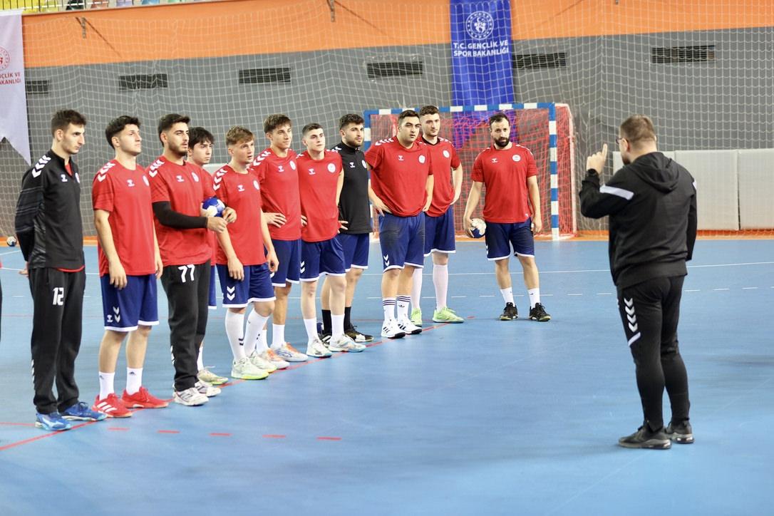trabzonun basarisi ulusal kadroya 14 sportmen gonderdiler 0 BdPMdKVf