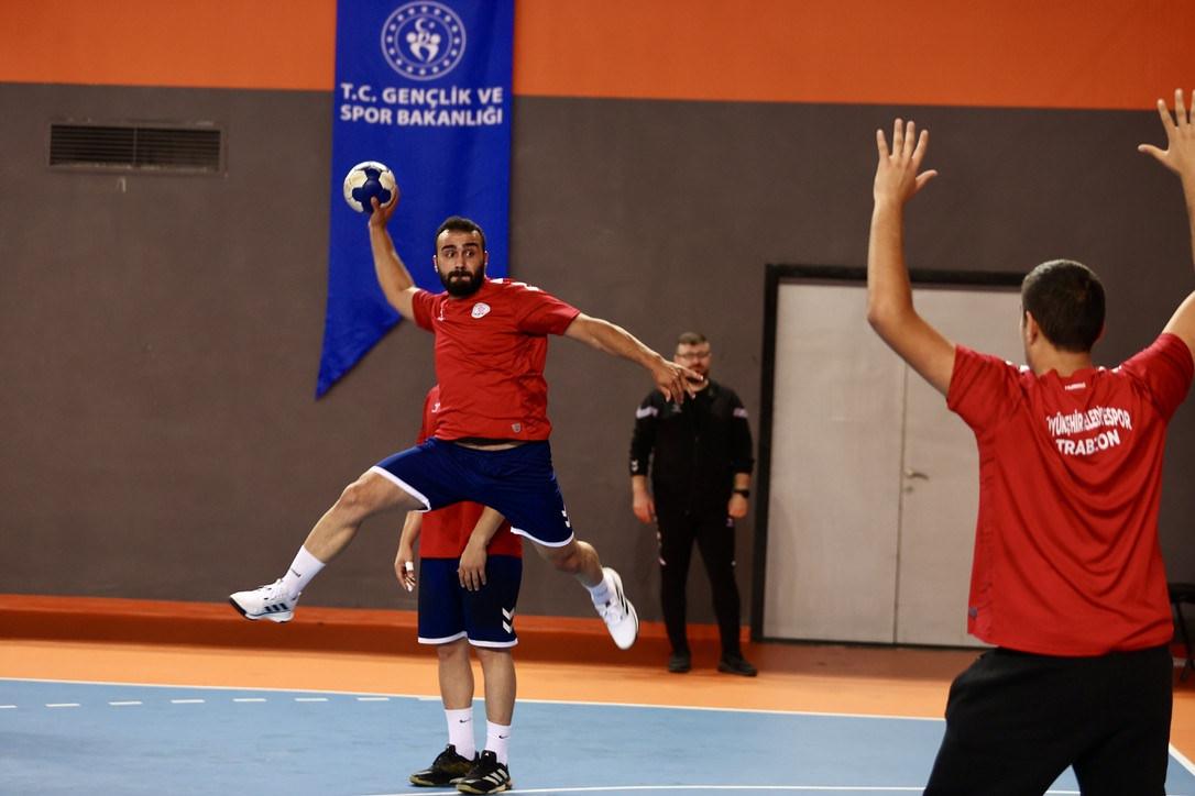 trabzonun basarisi ulusal kadroya 14 sportmen gonderdiler 1 GJhHBdwN