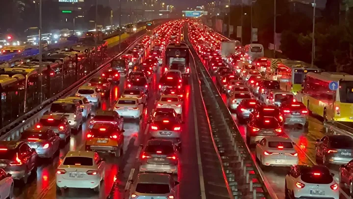 trafik cezalarinda artis yolda makas atana 180 bin tl ceza 2 QFWzijRk