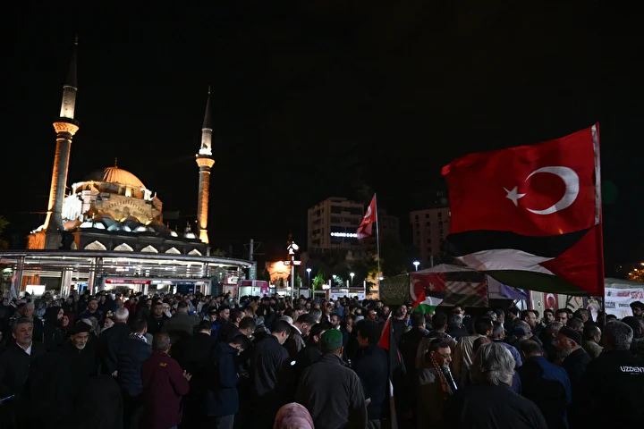 tum turkiye sumud icin meydanlarda yurdun dort bir yaninda sovlar duzenleniyor 11 Air7G5be
