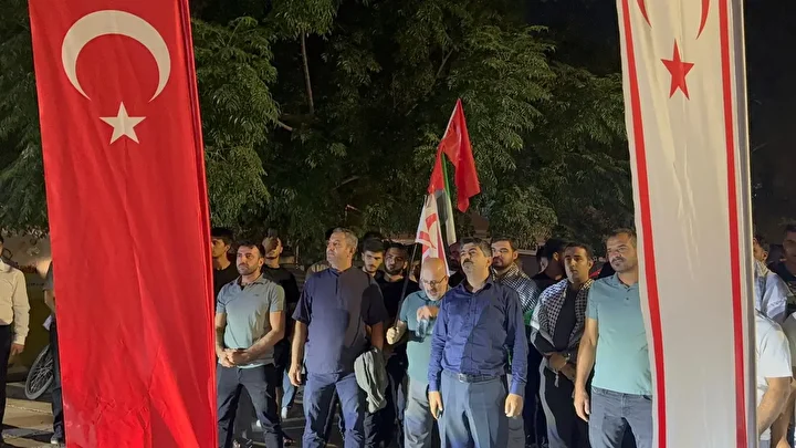 tum turkiye sumud icin meydanlarda yurdun dort bir yaninda sovlar duzenleniyor 14 4FXOfO6a