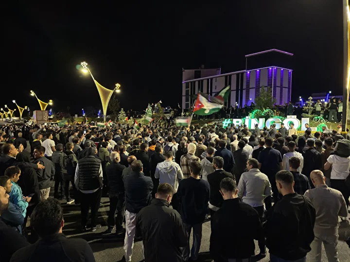 tum turkiye sumud icin meydanlarda yurdun dort bir yaninda sovlar duzenleniyor 18 EjMw4yOB