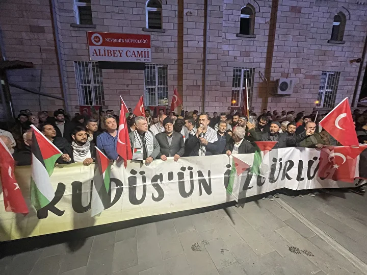 tum turkiye sumud icin meydanlarda yurdun dort bir yaninda sovlar duzenleniyor 21
