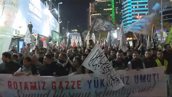 tum turkiye sumud icin meydanlarda yurdun dort bir yaninda sovlar duzenleniyor 3 RW5fXzrT