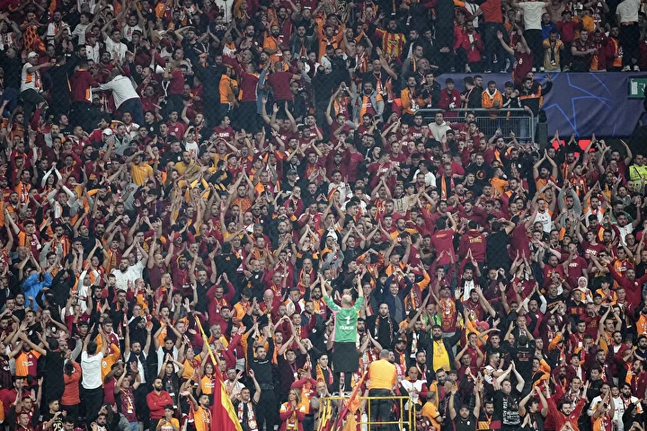 tumer metinden galatasarayli futbolcu icin carpici yorum 1 sPikVj5j