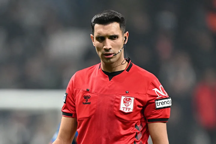 TÜMOSAN Konyasporlu taraftarlardan hakem isyanı: Ülkede futbolu bitirdiniz! 3 tumosan konyasporlu taraftarlardan hakem isyani ulkede futbolu bitirdiniz 2 LSrIEnTu