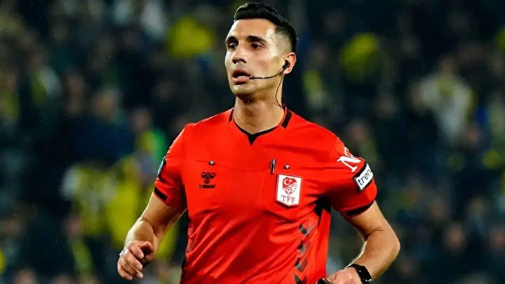 TÜMOSAN Konyasporlu taraftarlardan hakem isyanı: Ülkede futbolu bitirdiniz! 4 tumosan konyasporlu taraftarlardan hakem isyani ulkede futbolu bitirdiniz 3 tu3XBZn4