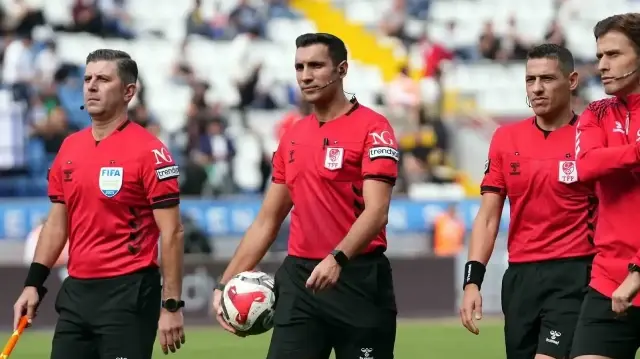TÜMOSAN Konyasporlu taraftarlardan hakem isyanı: Ülkede futbolu bitirdiniz! tumosan konyasporlu taraftarlardan hakem isyani ulkede futbolu bitirdiniz mxJnABsj.webp