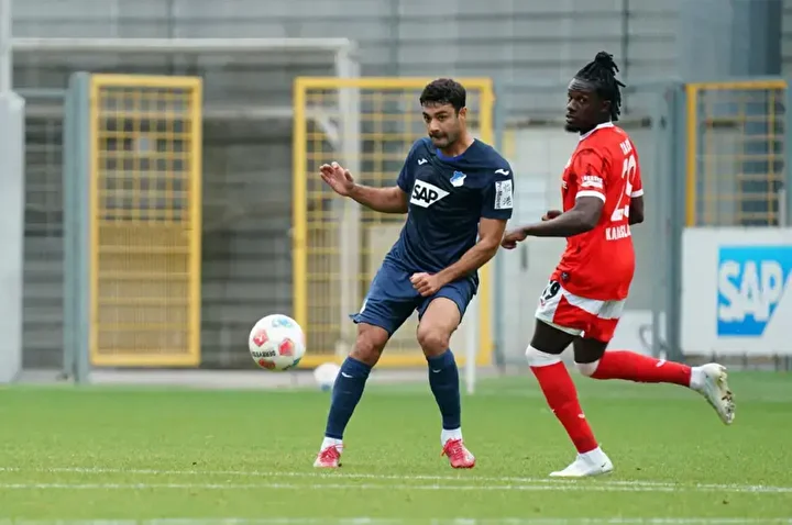 ulusal futbolcu 15 yil sonra alanlara dondu 6 sTuHYdrR