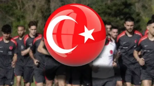 ulusal futbolcu 15 yil sonra alanlara dondu lWalZ75T.webp