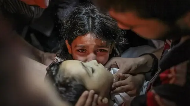 unicef gazzede israilin ataklari nedeniyle 64 binden fazla cocuk oldu yahut yaralandi H9IIVjEf.webp