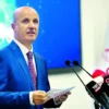 Soykırımı sürdürmek için saldırdı universiteyi 3 yilda bitirme formulu 240 kredi 180e dusurulecek xOOJfgwr.webp
