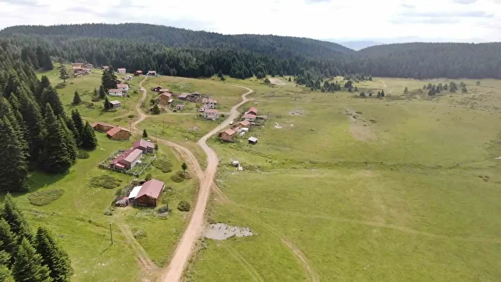 yerin altinda devasa saray dort kilometre uzunlugunda iceri girip cikisi bulabilen olmadi 12