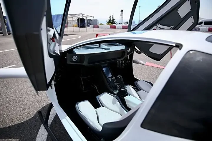 Yerli uçan otomobil AirCar ön siparişe açıldı: İşte fiyatı ve teslim tarihi 4 yerli ucan otomobil aircar on siparise acildi iste fiyati ve teslim tarihi 3 MC2qVHA3