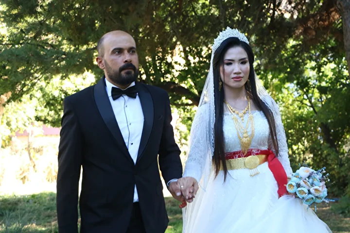 yuksekovaya uzak dogudan gelin geldi musluman oldu artik hakkaride yasayacak 2 eJeLAyQk
