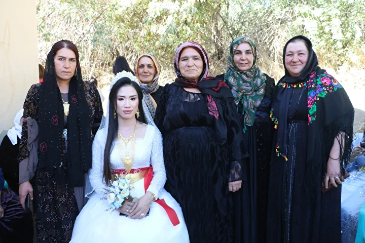 yuksekovaya uzak dogudan gelin geldi musluman oldu artik hakkaride yasayacak 5 M6F8QvwW