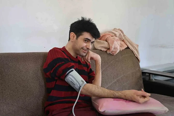 3 yıl sonra duş alıp tıraş olmuştu: Barış’ın annesi evladıyla ilgili tek bir şey istiyor 2 3 yil sonra dus alip tiras olmustu barisin annesi evladiyla ilgili tek bir sey HLXsXrQ6