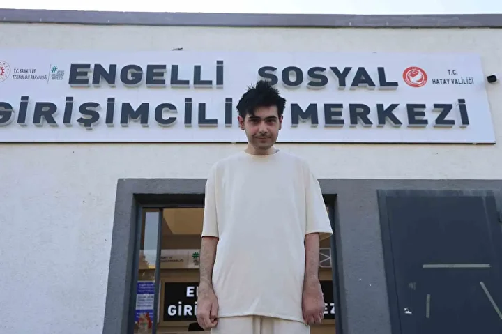 3 yıl sonra duş alıp tıraş olmuştu: Barış’ın annesi evladıyla ilgili tek bir şey istiyor 8 3 yil sonra dus alip tiras olmustu barisin annesi evladiyla ilgili tek bir sey lvchL7Lq