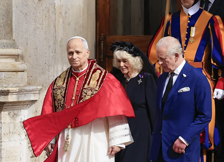 491 yil sonra bir birinci ingiltere hukumdari ile papa birlikte dua etti 10 BM1mnfEn