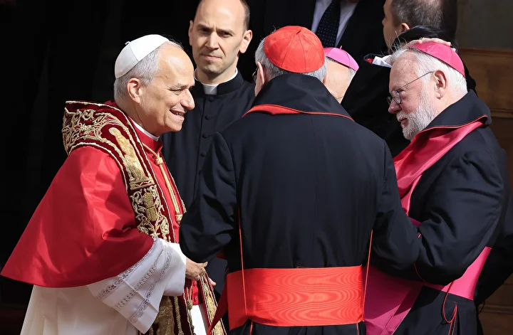 491 yil sonra bir birinci ingiltere hukumdari ile papa birlikte dua etti 6