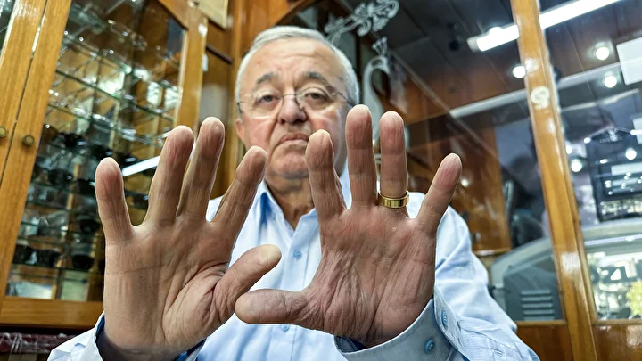 60 yildir surdurdugu meslegi parmak izlerini yok etti nufus mudurlugundeki isci saskina dondu 11 iGy38phO