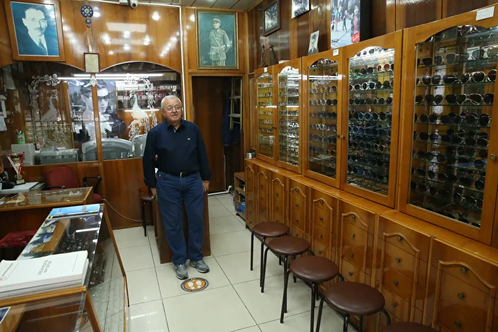 60 yildir surdurdugu meslegi parmak izlerini yok etti nufus mudurlugundeki isci saskina dondu 9 Ggs7y3fm