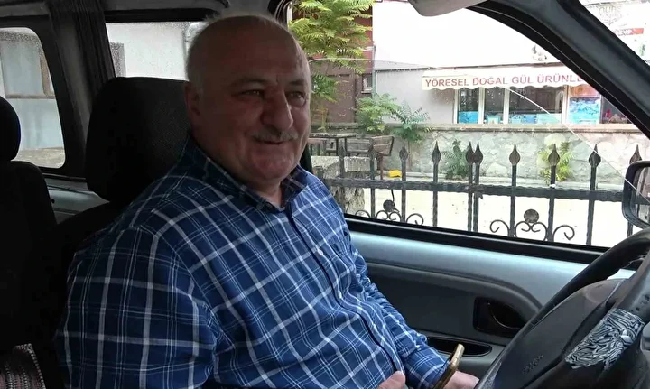 7 bin lira kaptirdi dolandiricinin yaptigi jest karsisinda saskina dondu arac muayene randevusu tam ZfkUJY3P