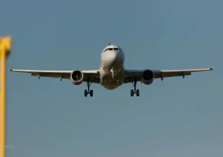 ABD’de sıcak saatler: Pilot ile kabin grubunun bağlantısı kesildi, uçak acil iniş yaptı abdde sicak saatler pilot ile kabin grubunun baglantisi kesildi ucak acil inis yapti UY87R6xA.webp