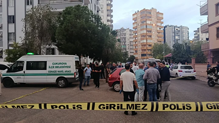 adanada dehsetli olay bir kisi arabada meyyit bulundu bedeninde darp izleri tespit edildi 1 qh3AYdKO