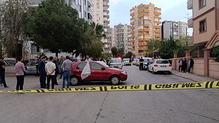adanada dehsetli olay bir kisi arabada meyyit bulundu bedeninde darp izleri tespit edildi 4 6MjDDZBW