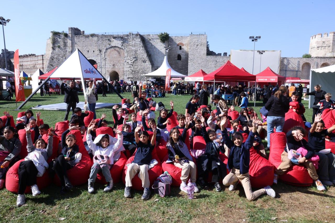 “Aile Festivali” tüm süratiyle devam ediyor 6 aile festivali tum suratiyle devam ediyor 5 HLJWvQjQ