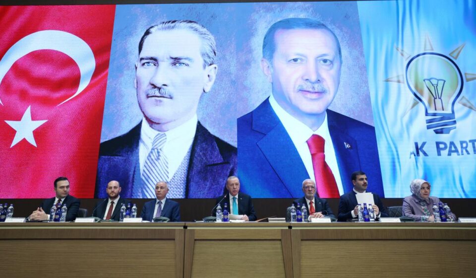 ak parti mkyk toplantisi basladi 7anexu3m.jpg