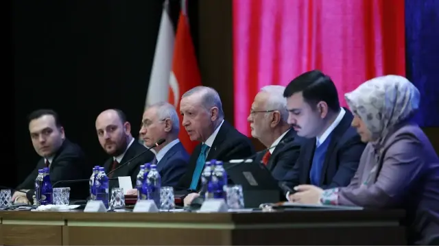 ak parti mkyk toplantisi basladi lyAqqqMJ.webp