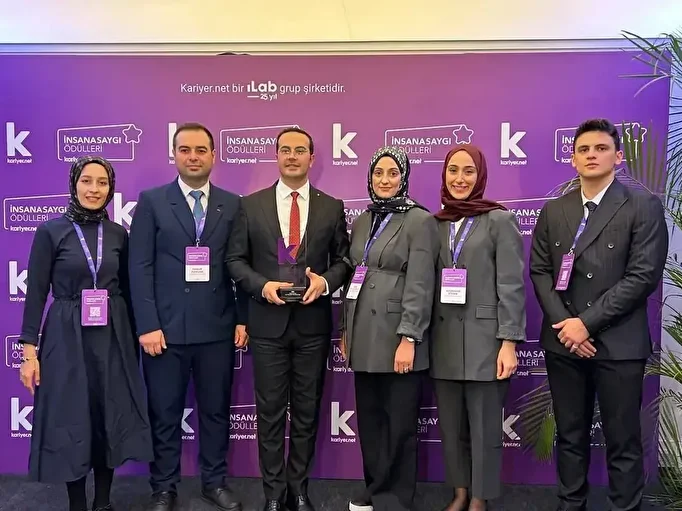 albayrak grubuna ust uste altinci sefer insana hurmet odulu 0 diFQSTUJ