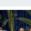 alman gazeteci dunyadaki yerimiz saksi bitkisinin arkasinda RFsdnLVz.jpg