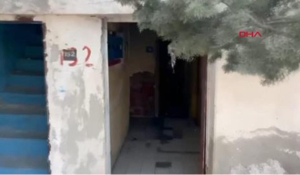 ankarada ele gecirildi tam 1 ton 200 kilo 8MADBbEU.jpg