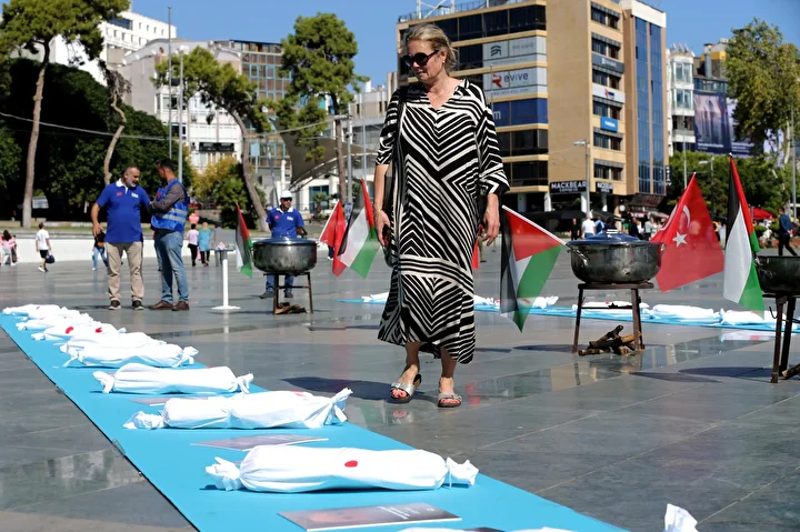 antalyada gazzeye dayanak icin gazzeye acilan kapi aktifligi duzenlendi 6 5ICrAgsm