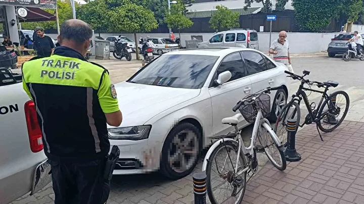 Araç tekerindeki kan polisi harekete geçirdi: Gerçek kısa müddette ortaya çıktı 1 arac tekerindeki kan polisi harekete gecirdi gercek kisa muddette ortaya cikti 0 hiYSiVfg