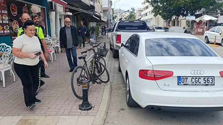 Araç tekerindeki kan polisi harekete geçirdi: Gerçek kısa müddette ortaya çıktı 2 arac tekerindeki kan polisi harekete gecirdi gercek kisa muddette ortaya cikti 1 bEPt4GbG