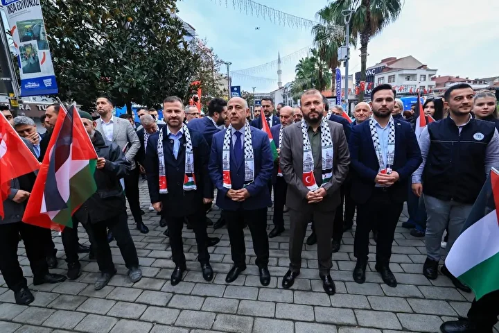 arnavutkoyden gazzeye dayanisma eli esnafin bir gunluk hasilati vatandasin bir gunluk alisverisi gazzeye bagislanacak JUEq3MKh