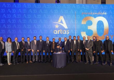 Artaş Holding perakendede 30. yılını görkemli bir aktiflikle kutladı artas holding perakendede 30 yilini gorkemli bir aktiflikle kutladi 7HNfwlnZ.jpg