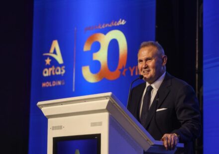 Artaş Holding YKB Çetinsaya: Yıl sonunda konut kredilerinde düşüş olacağı kanaatindeyim artas holding ykb cetinsaya yil sonunda konut kredilerinde dusus olacagi kanaatindeyim PQ3LpEWH.jpg