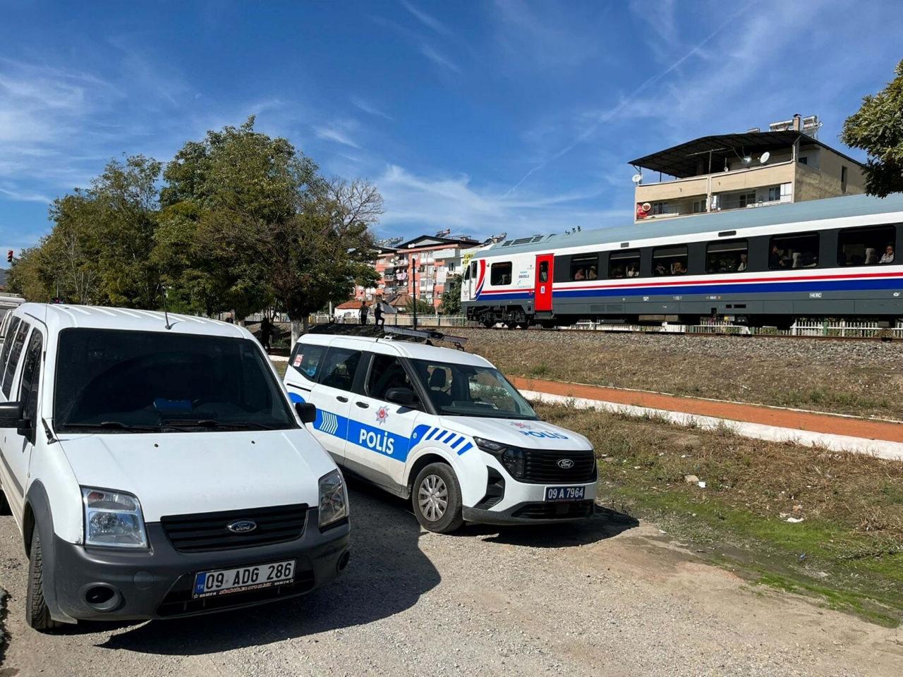 Aydın'da müthiş olay! Torununu kurtarmak için vefata atladı 1 aydinda muthis olay torununu kurtarmak icin vefata atladi 0 bWBNCtJU