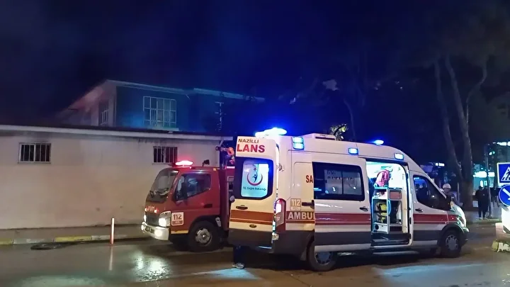 Aydın’da okul kantininde çıkan yangın büyümeden söndürüldü 1 aydinda okul kantininde cikan yangin buyumeden sonduruldu 0 eepjk2dG